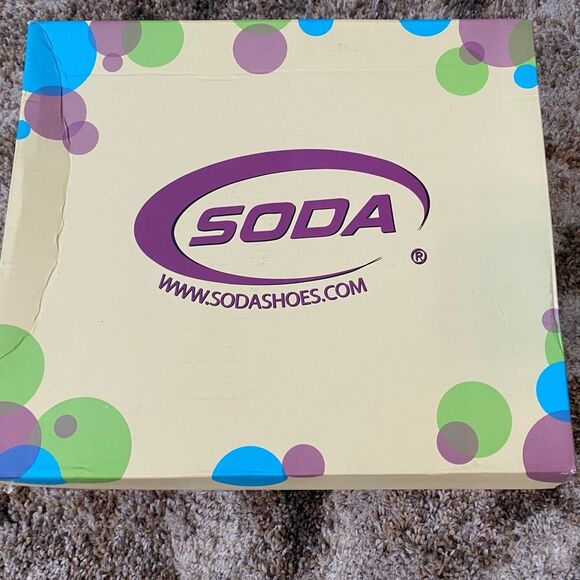 NIB SODA Zordy Heeled Chelsea Boots Black Size 8.5 - Picture 6 of 7